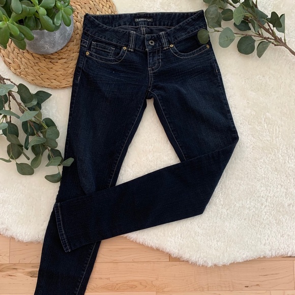 * Guess dark jeans * - Picture 1 of 3